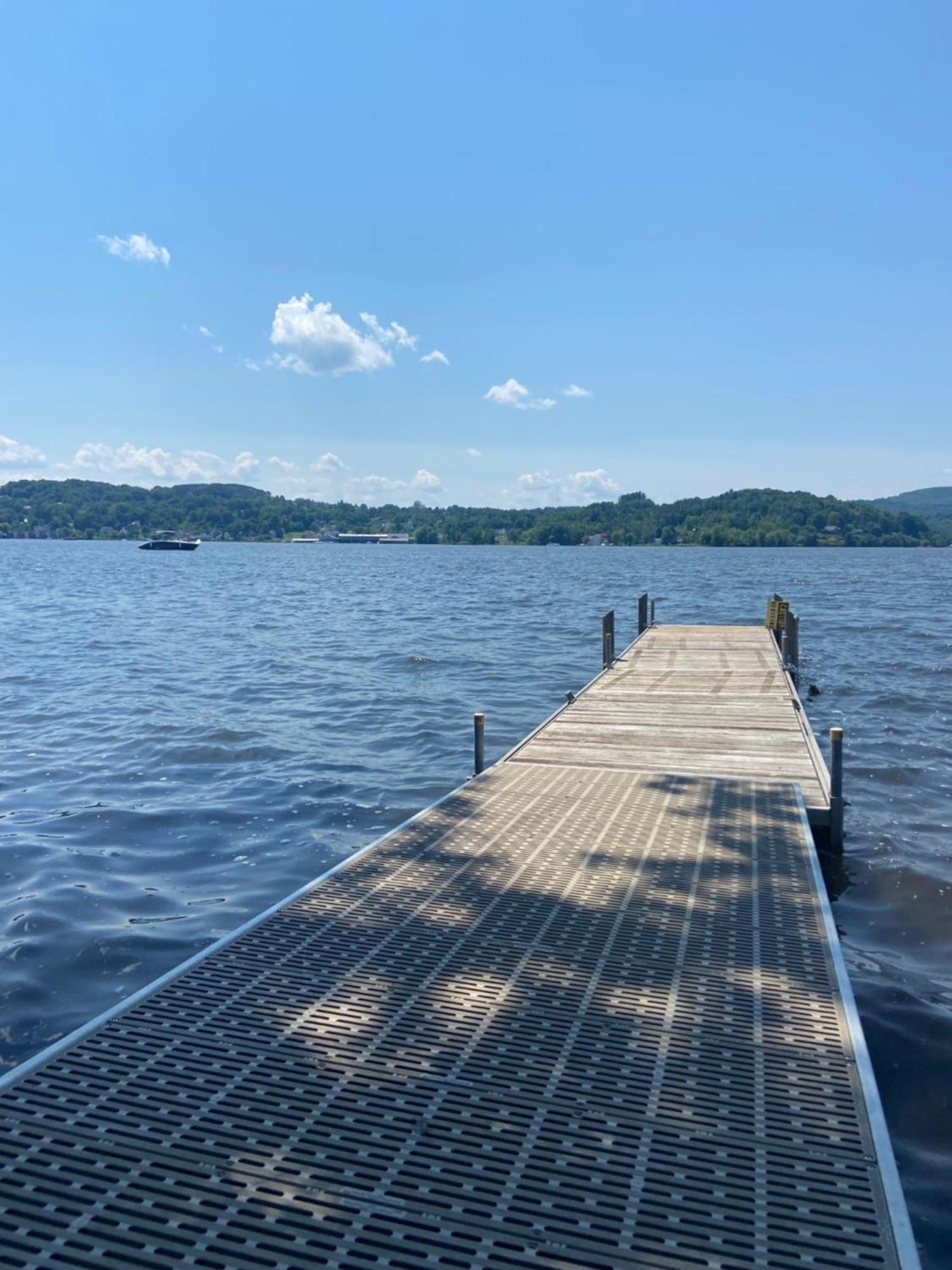 Beach House - On Lake Time Newport Buitenkant foto